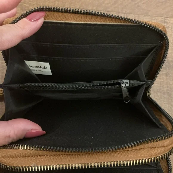 Aeropostale Western Aztec Pattern Wristlet Wallet NEW - Picture 8 of 10